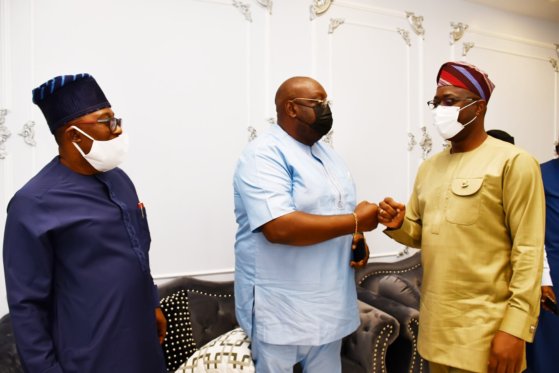 From right, Oyo State Governor, Seyi Makinde; Chairman House Committee on Aviation, Hon Nnolim Nnaji and Chairman Senate Committee on Aviation, Senator Smart Adeyemi during the committee courtesy visit to Governor's Office, Secretariat, Ibadan. PHOTO: Oyo State Government.