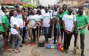 Members of the Young African Leaders Initiative (YALI) during a cleanup campaign event organized to commemorate World Environment Day in Lagos.  