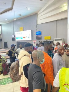 Happening Now: Power Failure Forces Airpeace Flight, 100 Passengers On Emergency Return To Lagos