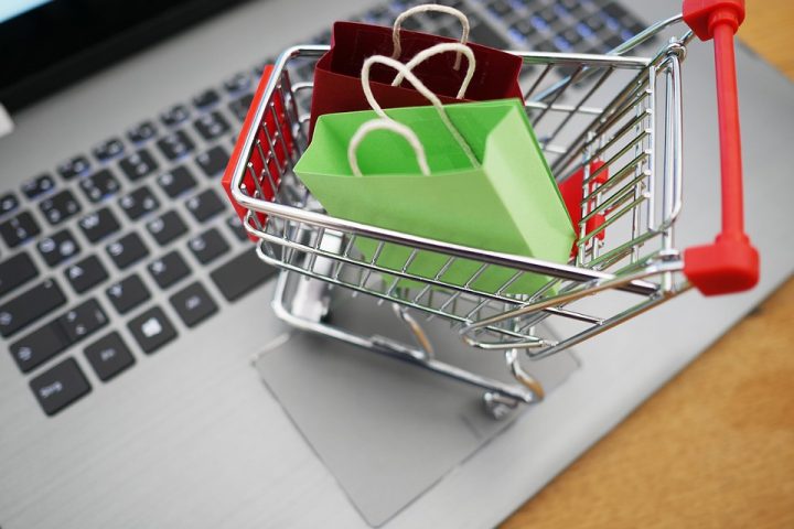 5 Easy Ways To Save Money While Shopping Online