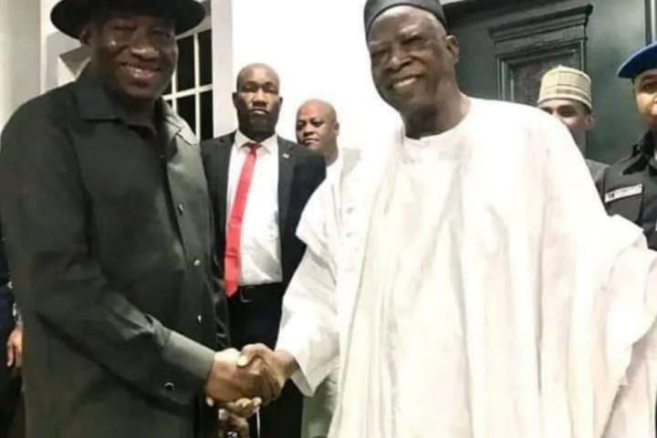Ex-President Goodluck Jonathan (Left) and National Chairman of APC, Senatoer Abdullahi Adamu