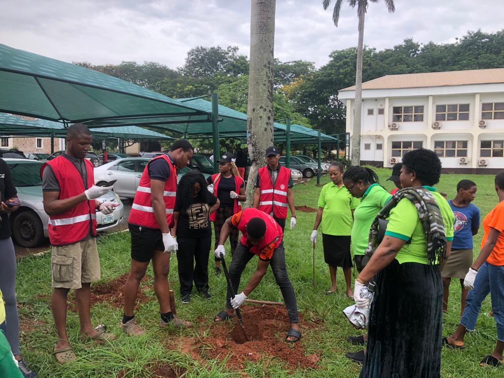 UNN Rotaractors, Others Plant 100 Trees In Campus