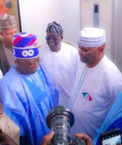 (video) Atiku With Tinubu At Kaduna Airport Crack Jokes, Avoid Handshakes