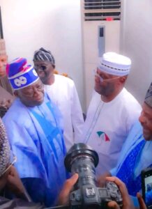 Atiku With Tinubu At Kaduna Airport Crack Jokes, Avoid Handshakes