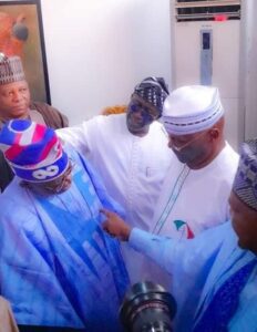 Atiku With Tinubu At Kaduna Airport Crack Jokes, Avoid Handshakes