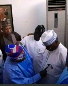 Atiku With Tinubu At Kaduna Airport Crack Jokes, Avoid Handshakes