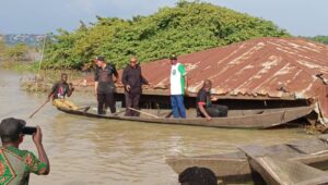 Video/Photos: Peter Obi Visits Anambra Flooded Communities