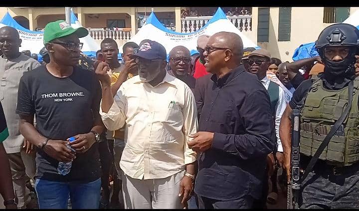 Video/Photos: Peter Obi Visits Ogbaru- Anambra, Bayelsa Flood Victims, Takes Aerial Tour