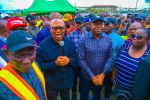 Video/Photos: Peter Obi Visits Anambra Flooded Communities