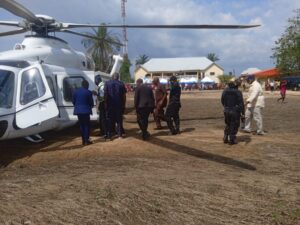 Video/Photos: Peter Obi Visits Anambra Flooded Communities