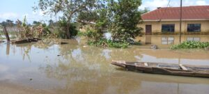 Video/Photos: Peter Obi Visits Anambra Flooded Communities