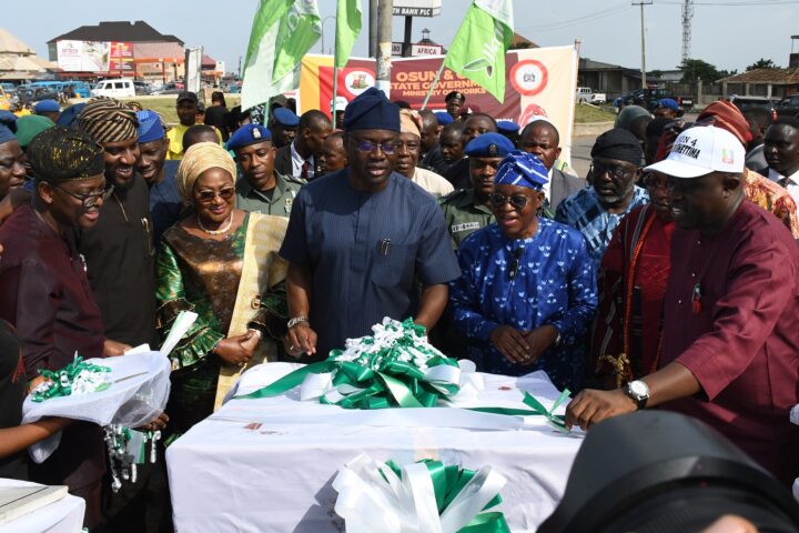 Oyo, Osun In Joint Flag-off Of 91-kilometre Osogbo-Iwo-Ibadan Road