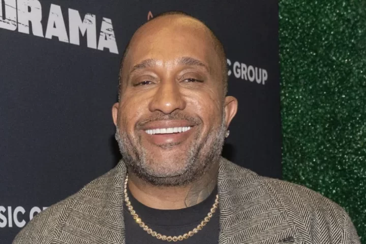 Kenya Barris Was Served Legal Papers By Sister At ‘You People’ Premiere