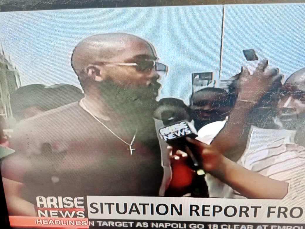 #NigeriaDecides2023: Banky W, Other Lekki Residents Protest Inability To Vote, As INEC Continues Results Collation