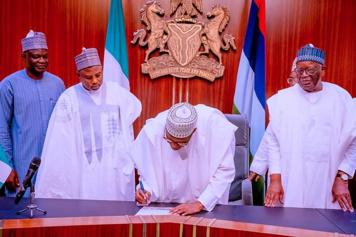 All Outgoing Officials Must Declare Assets - Buhari 