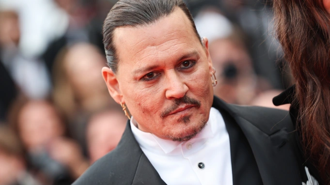 Johnny Depp Returns To Cannes Amid Controversy, Receives Hero's Welcome