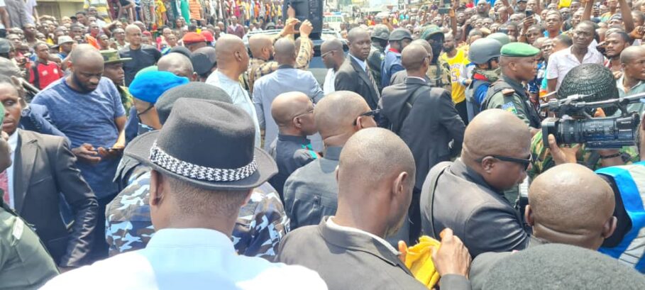 Abia State Governor, Dr. Alex Otti, has waded into the face-off between security agencies and traders at Ariaria International Market, Aba over the killing of two policemen