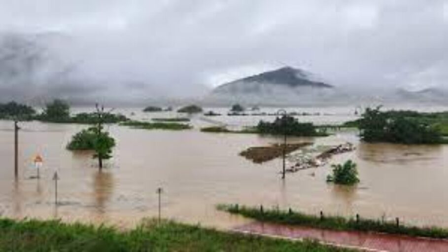 37 Dead As Torrential Rain, Flash Flood Batter South Korea