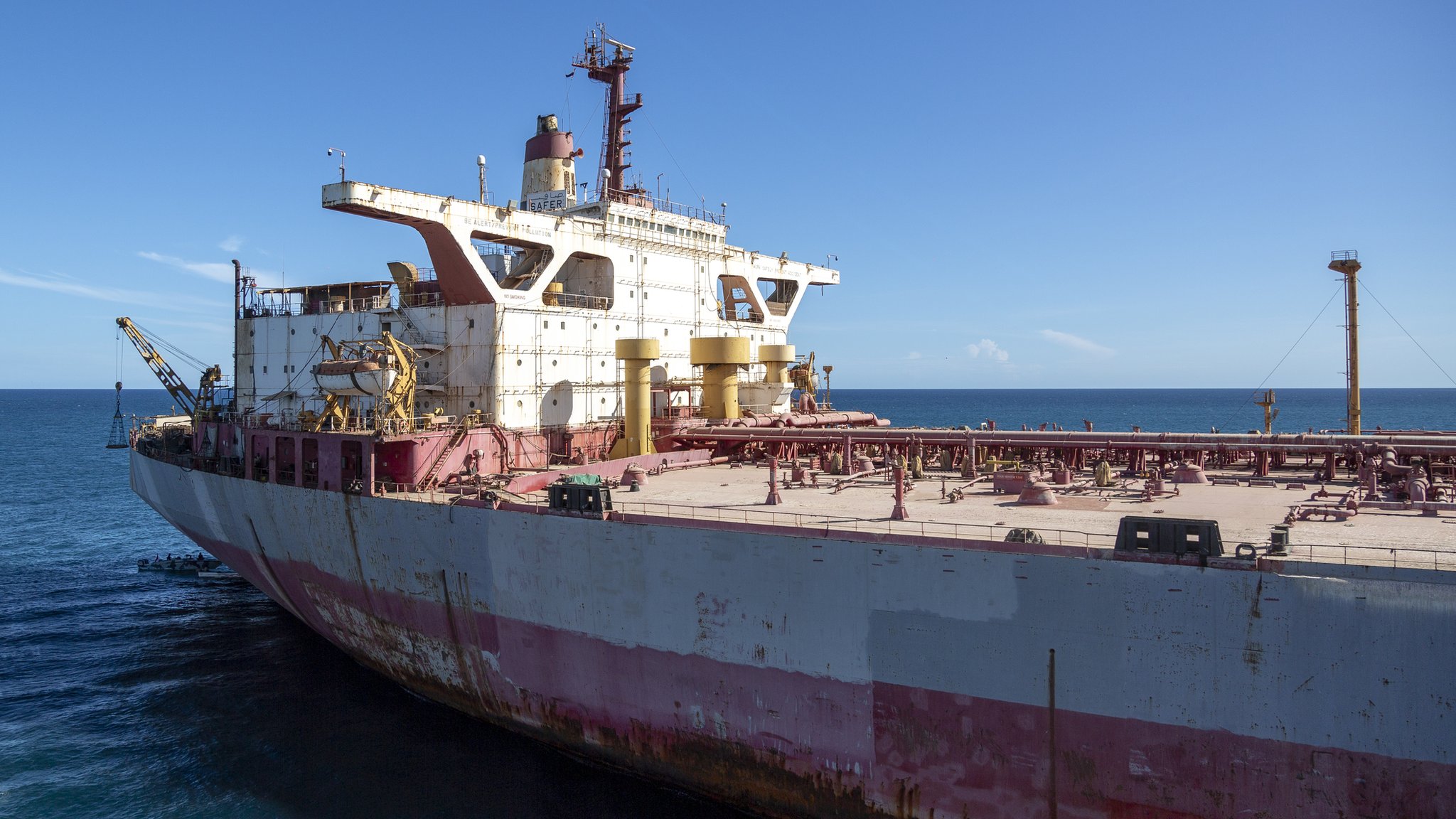 UN Discharges Oil From Decaying Tanker In Yemen's Red Sea