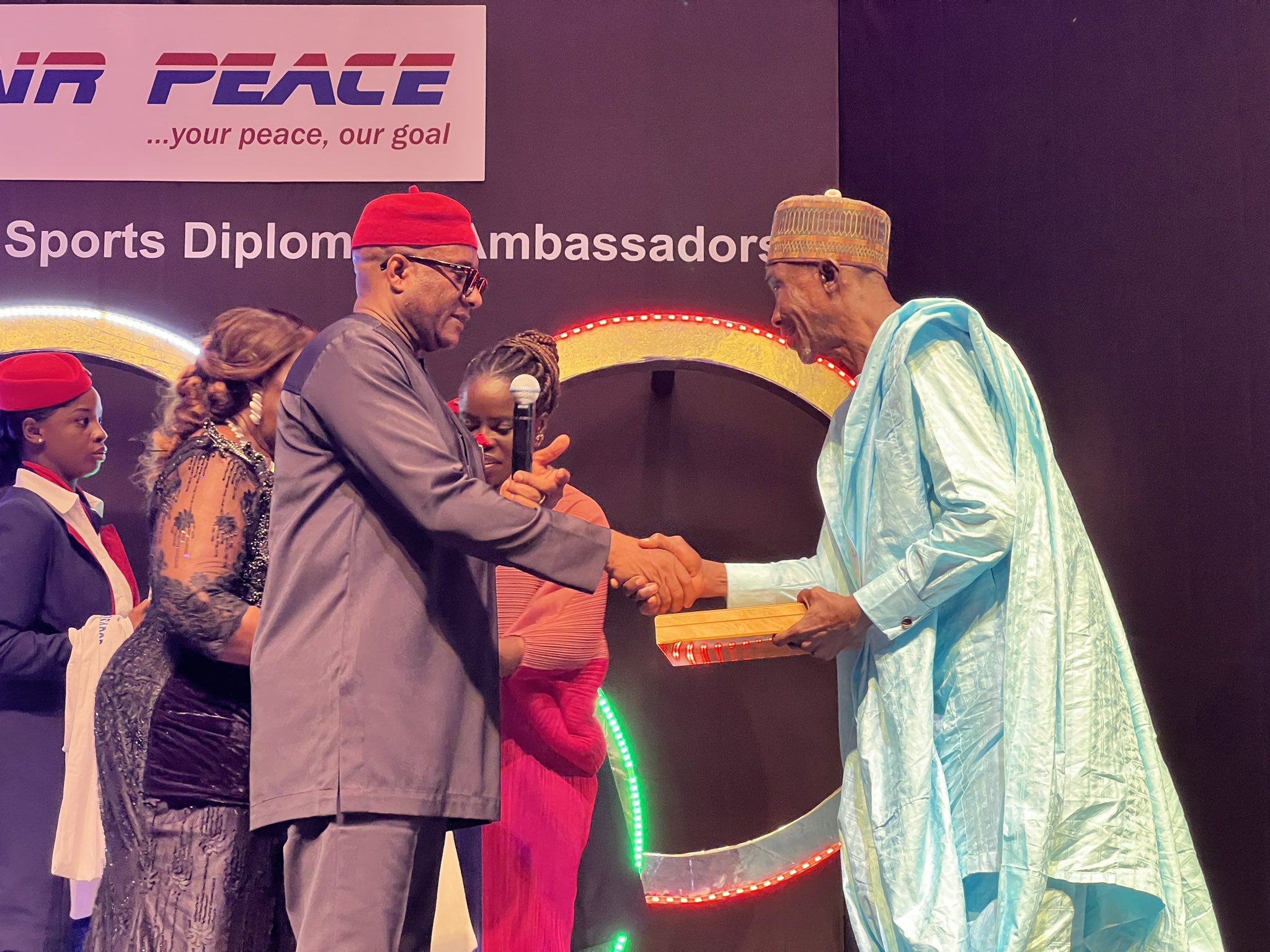 Air Peace’s Allen Onyema Honours Heroes Of 1976 Montreal Olympics, 1980 Golden Eagles