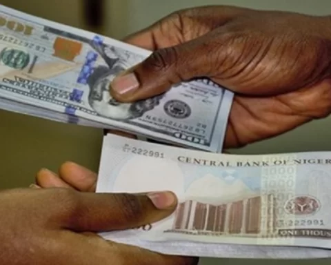 Naira Slips To ₦1,653 As Dollar Supply Drops