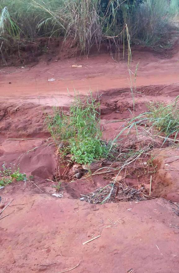 Enugu Community Cries Out To Gov Mba Over Dangerous Access Road That’s Not Even Trekkable [PHOTOS]