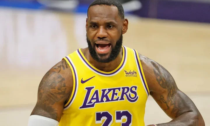 LeBron James To Surpass $500 Million In Earnings By 2025