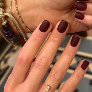 20 Latest Burgundy Nail Designs For Christmas Holiday 