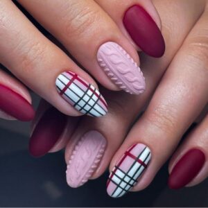 20 Latest Burgundy Nail Designs For Christmas Holiday 