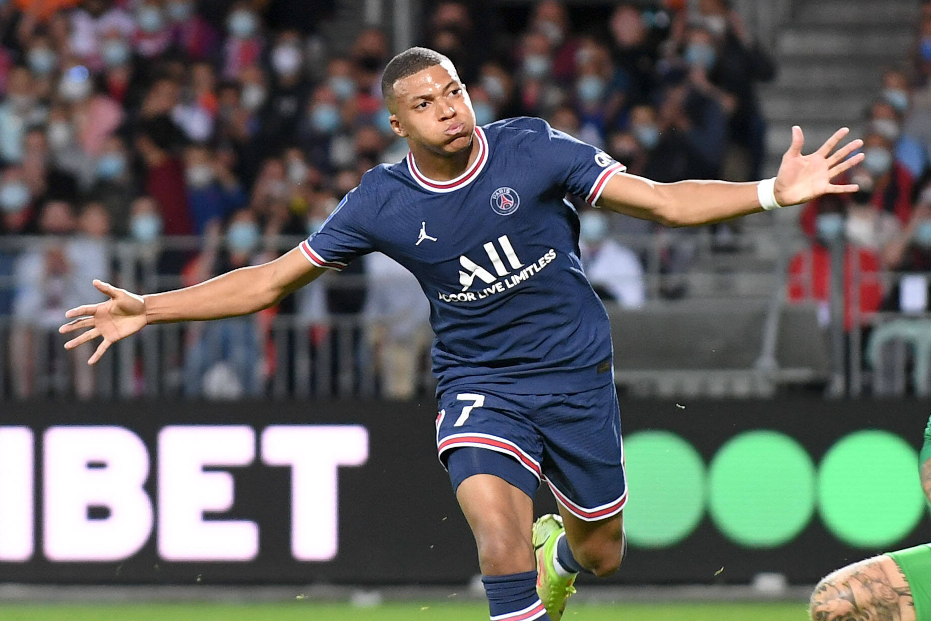 kylian mbappe psg v brest ligue