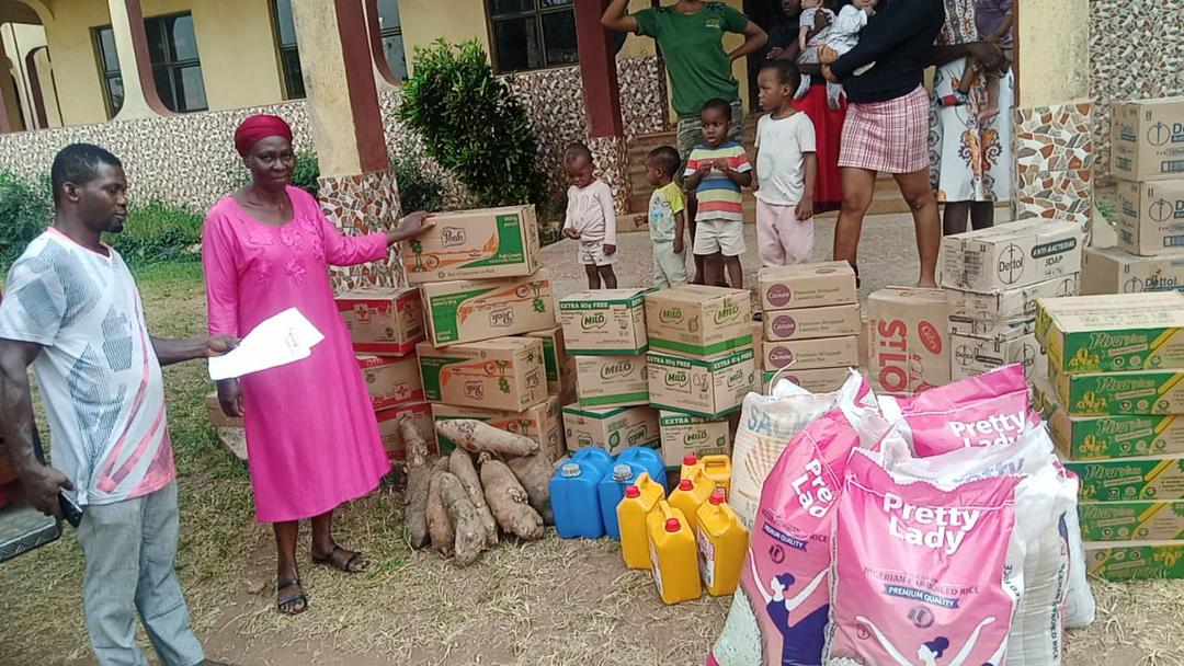 Nze Duru Attracts Food Items To Anambra Orphanage