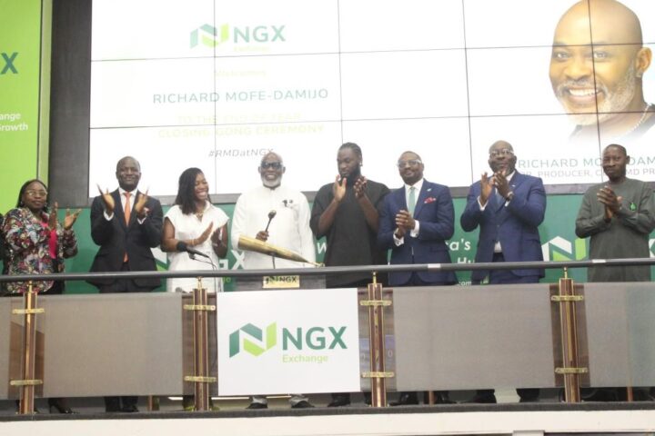 Equities Market Sees 0.04% Decline To End Trading Week Amid Mixed Investor Sentiment