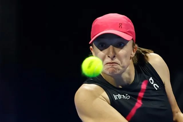 Dubai Open: Swiatek Slips Past Stephens, Bids For 8th WTA 1000 Title