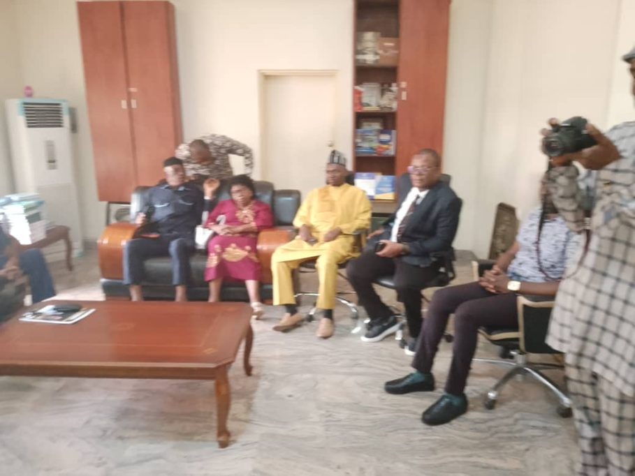 UNN Mass Comm Int'l Conference: Dept Staff, Alumni Pay Courtesy Visit To Vice Chancellor [PHOTOS]