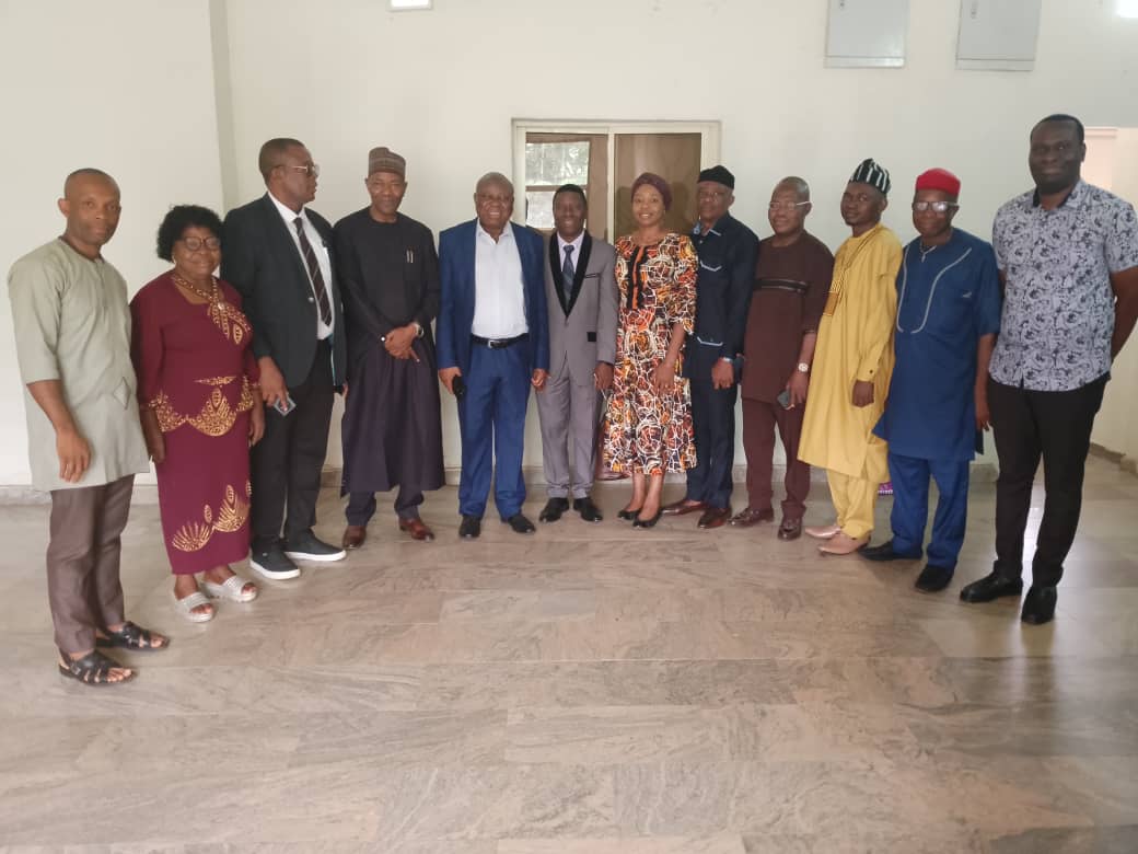 UNN Mass Comm Int'l Conference: Dept Staff, Alumni Pay Courtesy Visit To Vice Chancellor [PHOTOS]