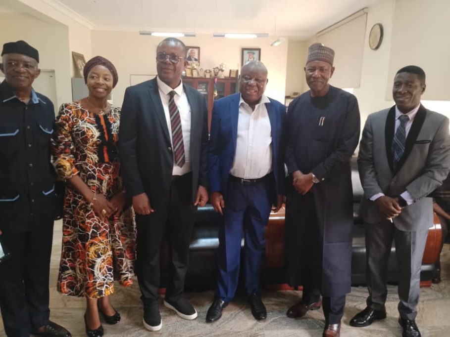 UNN Mass Comm Int'l Conference: Dept Staff, Alumni Pay Courtesy Visit To Vice Chancellor [PHOTOS]