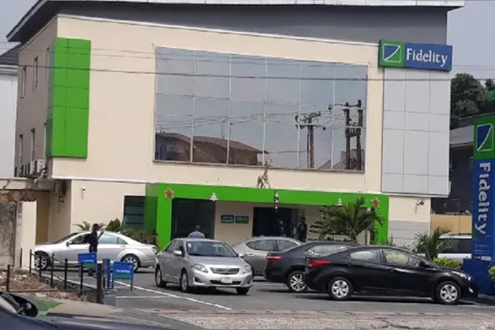 Fidelity Bank Kicks Off N127 Billion Public Offer, Rights Issue Today