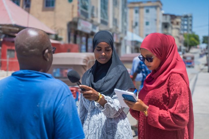 Somalia’s only all women news team Bilan has won the One World Media Press Freedom Award becoming the first Somali media team to receive this honour