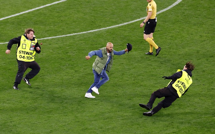 pitch invader