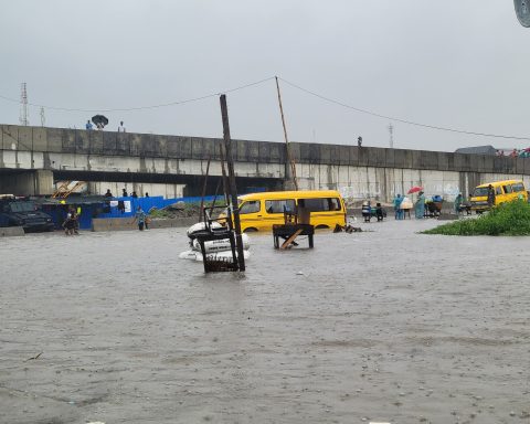 Residents Fear Cholera Outbreak May Worsen As Flooding Ravages Lagos