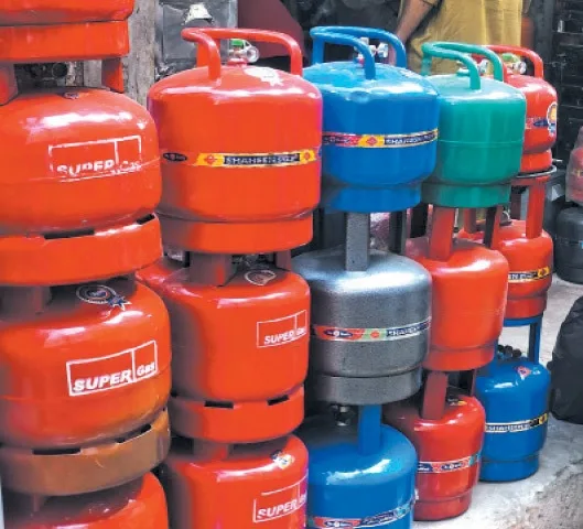 Nigerians Groan As Price Of Cooking Gas Rises 16.7% To N1,400/kg In 1 Month