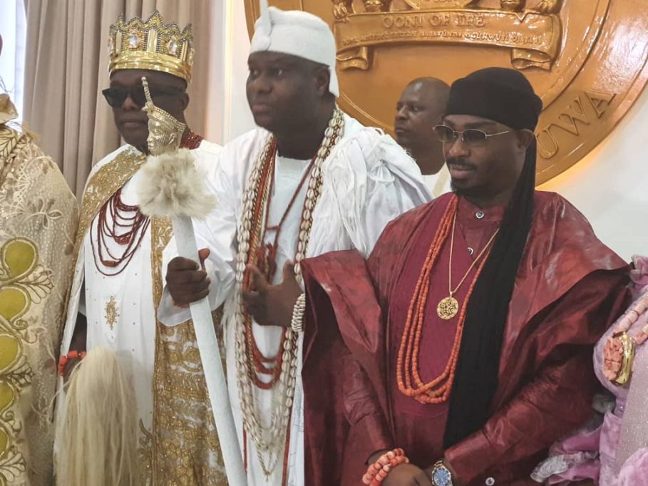 Ojoto Traditional ruler visits Ooni of Ife