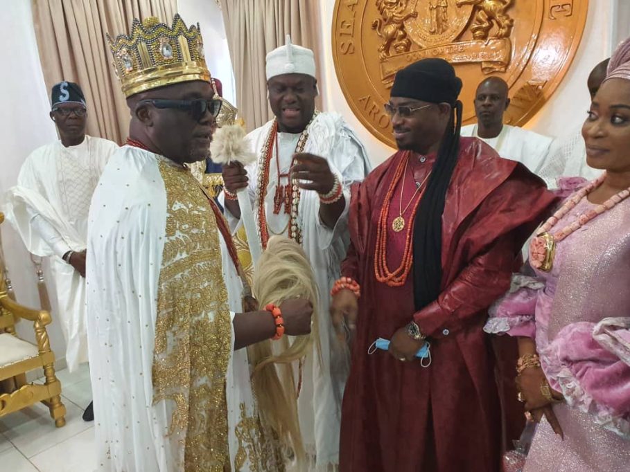 Ojoto Traditional ruler visits Ooni of Ife