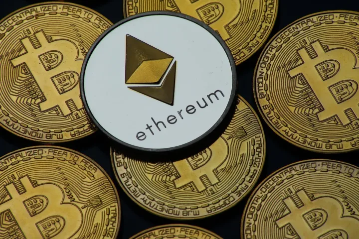 Cryptocurrency Market Faces Downturn As Bitcoin, Ethereum Experience Losses