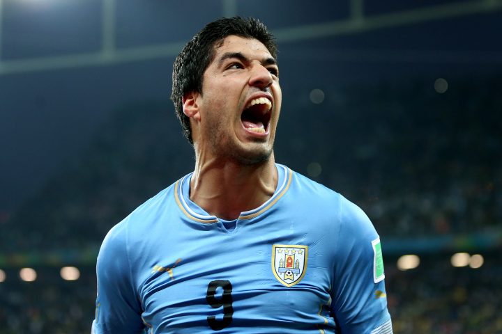 Luis Suarez announces international retirement