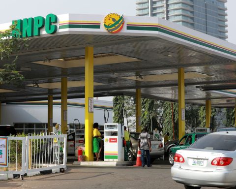 N15 Reduction Is Insignificant- Nigerians React As NNPCL Reduces Petrol Price To N945/ Litre