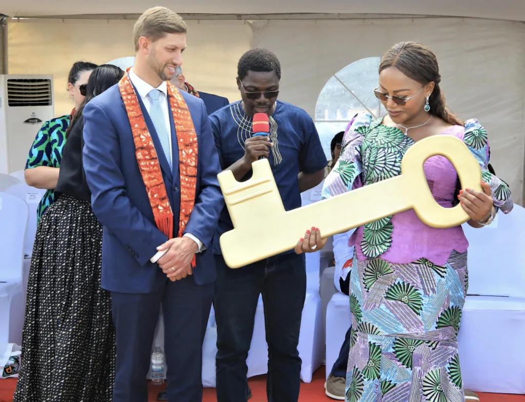 American chocolate company Hershey and its partners inaugurate three primary schools in Côte d’Ivoire