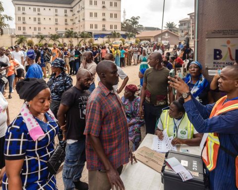 Edo Election: Voting Disrupted As BVAS Malfunctions During Poll