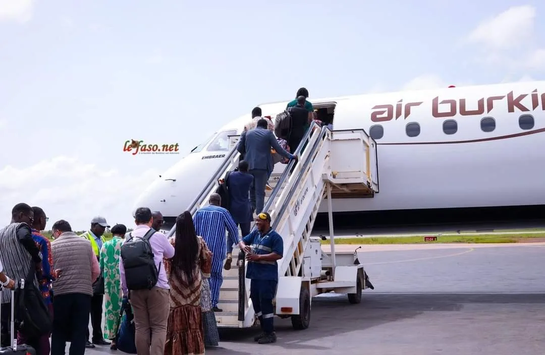 Air Burkina begins commercial flight