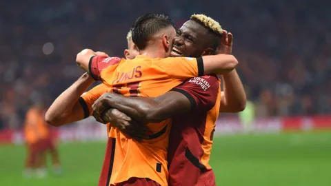 victor Osimhen celebrates after grabbing a brace for Galatasaray